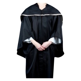 Designed silver hooded graduation gown, customized black solid color graduation gown, sleeve slit design, bachelor's graduation gown, graduation gown manufacturer, City University of Hong Kong, showing graduation achievements CITY U graduation gown suppli Designed silver hooded graduation gown, customized black solid color graduation gown, sleeve slit design, bachelor's graduation gown, graduation gown manufacturer, City University of Hong Kong, showing graduation achievements CITY U graduation gown suppli